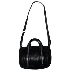 EUC Kelsi Dagger Brooklyn Bushwick Black Soft Leather Zip Crossbody Bag Silver